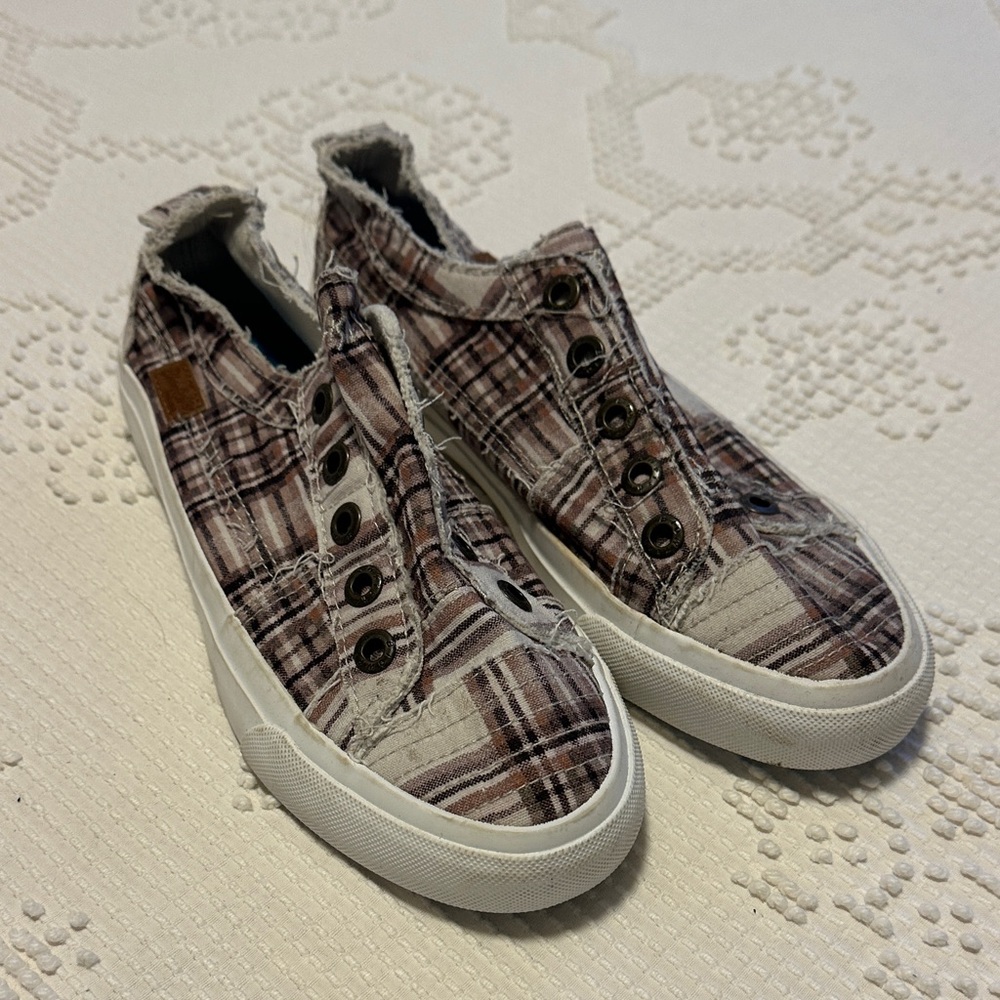Blowfish Plaid women’s Shoes Sz 8 like new